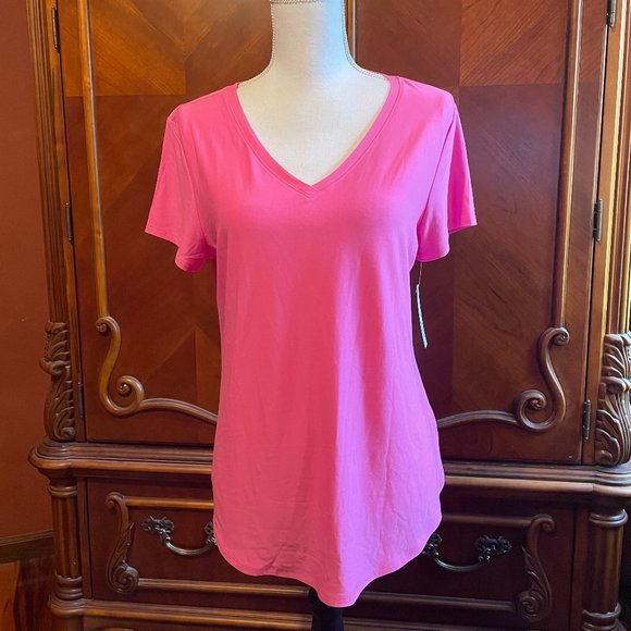 "No Boundaries" V-Neck Top - Picture 1 of 3